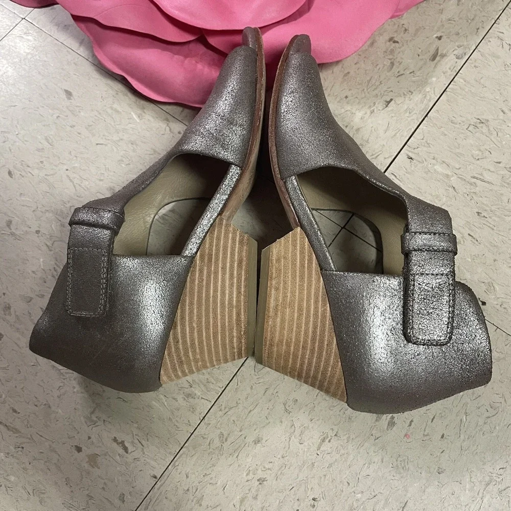 EILEEN FISHER Iris Metallic Leather Ankle Strap Block Heel Sandals Womens Sz 6.5